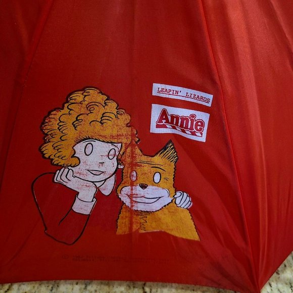 Vintage Little Orphan Annie Umbrella. Red Leapin Lizards Sandy 1982 Tribune - Picture 3 of 12